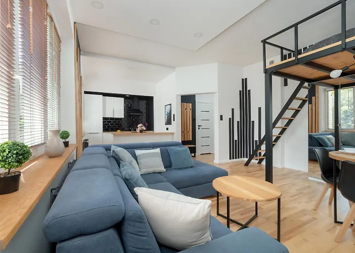 Eleganckie Na 2 Pietrze Dla 4 Osob Z Antresola, Wanna I Parkingiem By Renters *