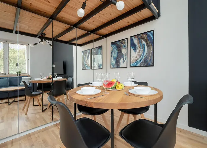 Eleganckie Na 2 Pietrze Dla 4 Osob Z Antresola, Wanna I Parkingiem By Renters Lejlighed Łódź